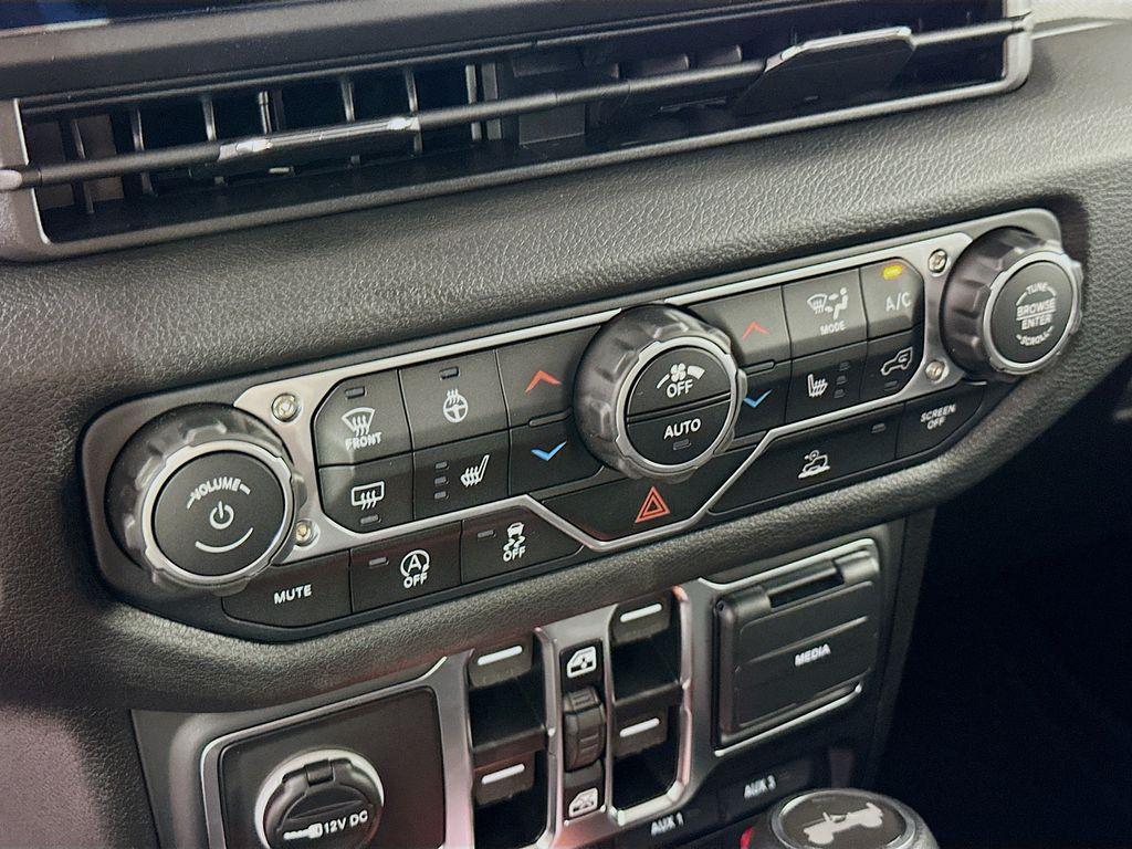 new 2025 Jeep Wrangler car, priced at $48,895
