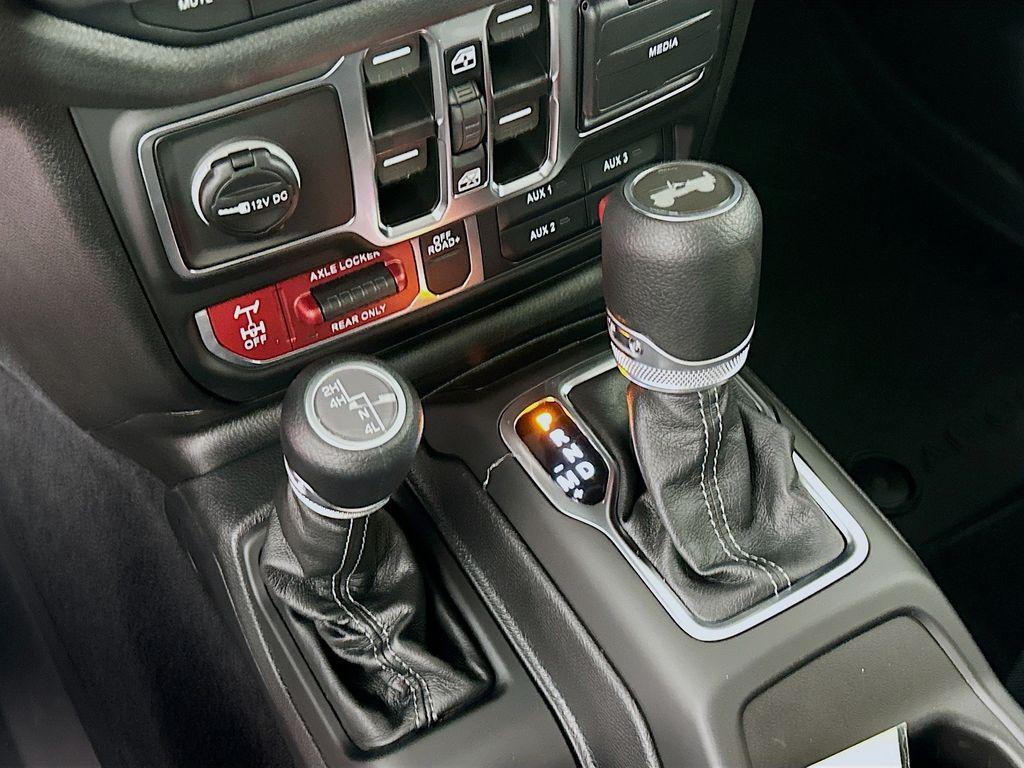 new 2025 Jeep Wrangler car, priced at $48,895