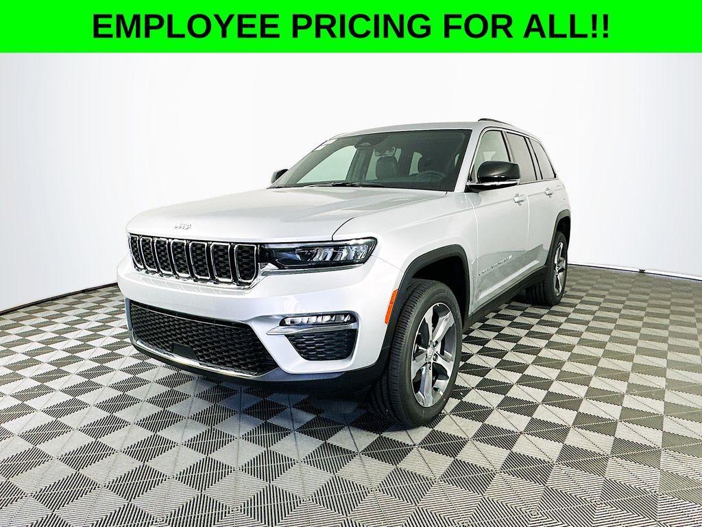 new 2025 Jeep Grand Cherokee car, priced at $47,750