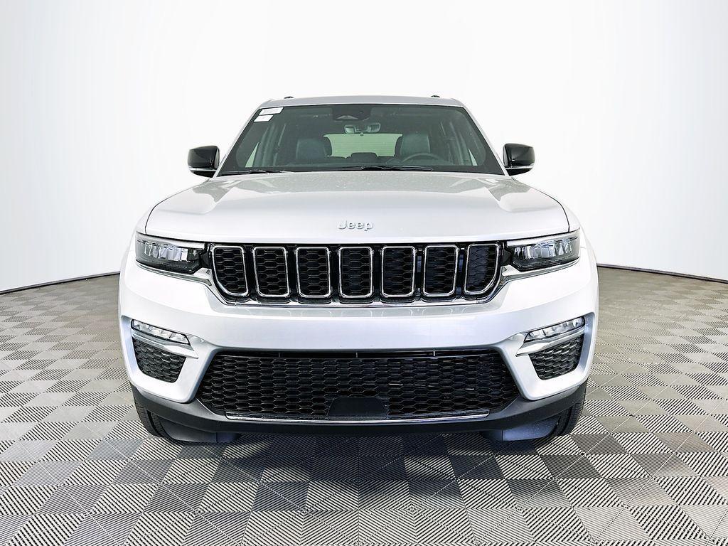 new 2025 Jeep Grand Cherokee car, priced at $43,750