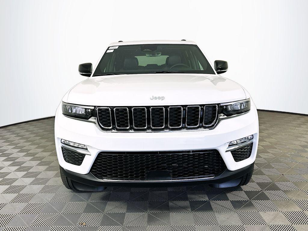 new 2025 Jeep Grand Cherokee car, priced at $45,091