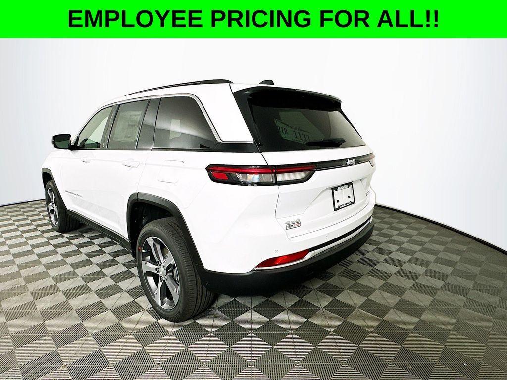 new 2025 Jeep Grand Cherokee car, priced at $45,091