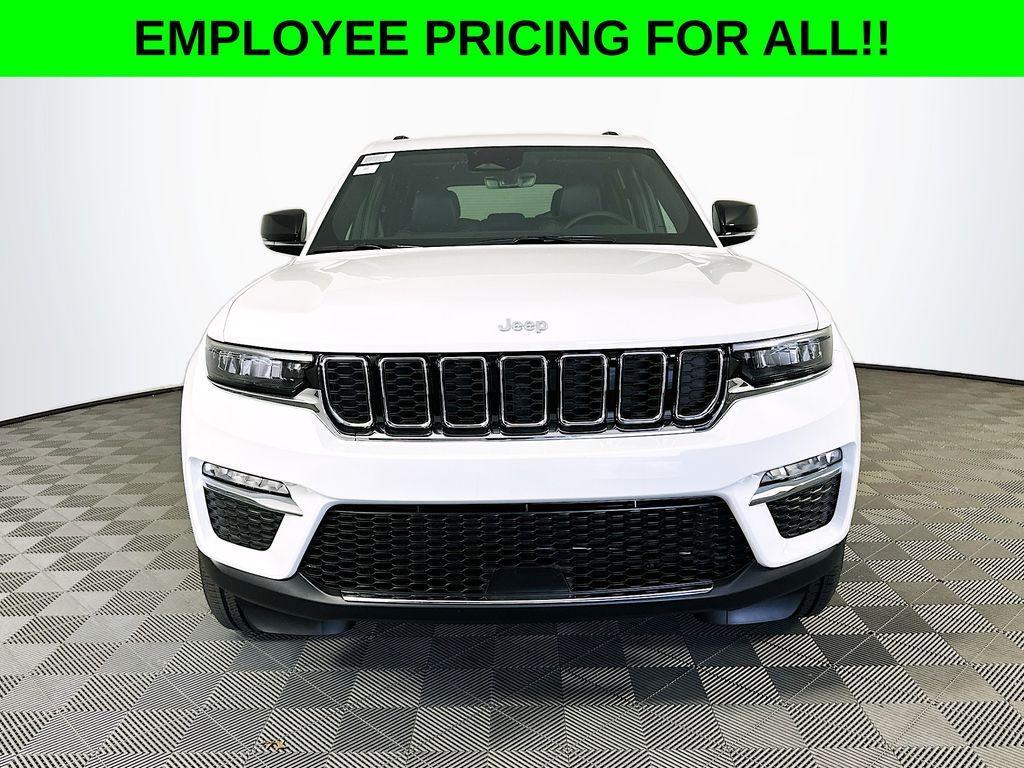 new 2025 Jeep Grand Cherokee car, priced at $45,091