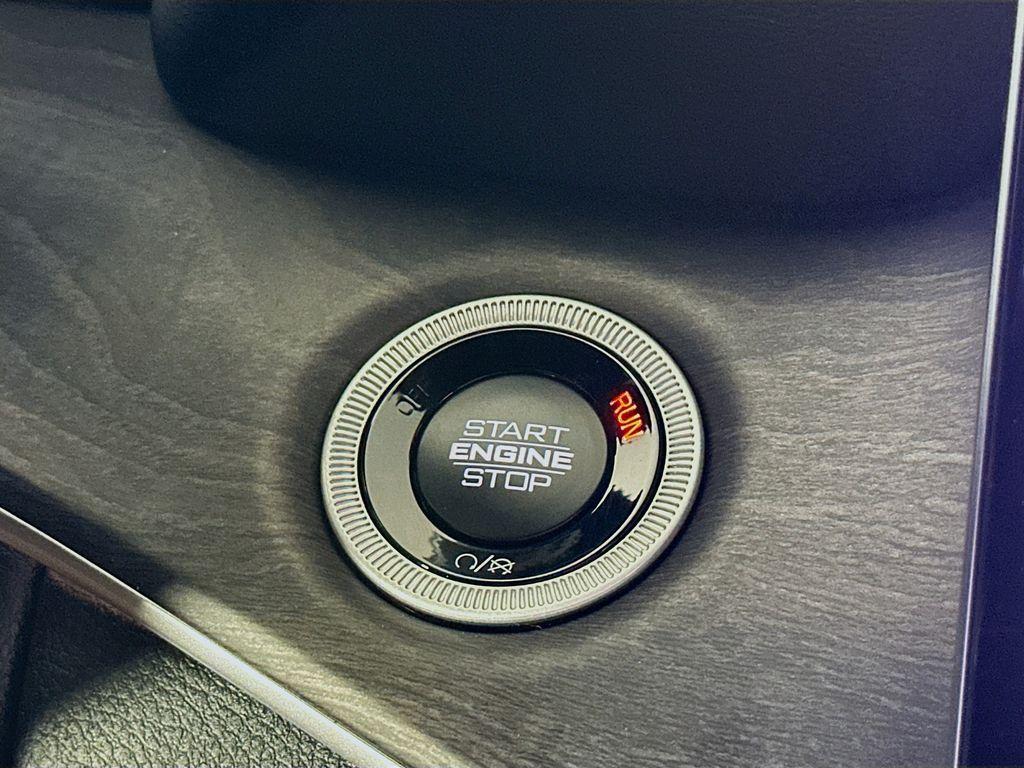new 2025 Jeep Grand Cherokee car, priced at $45,091