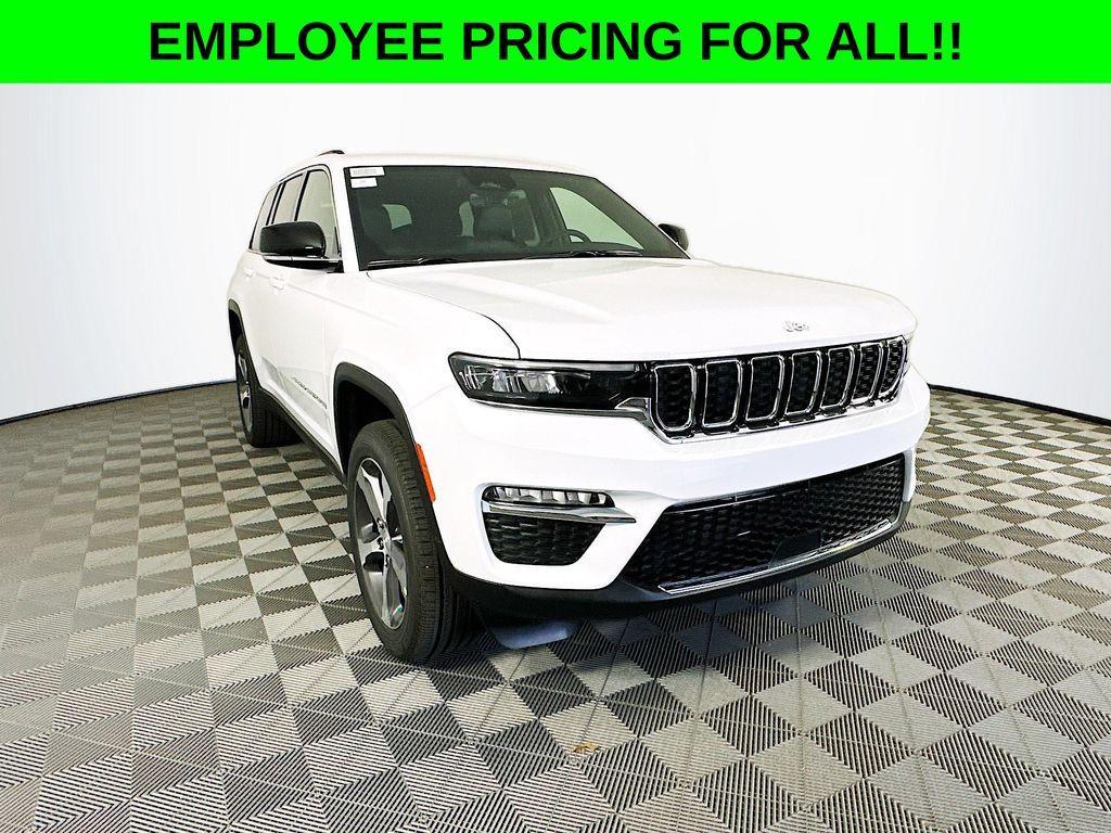 new 2025 Jeep Grand Cherokee car, priced at $45,091