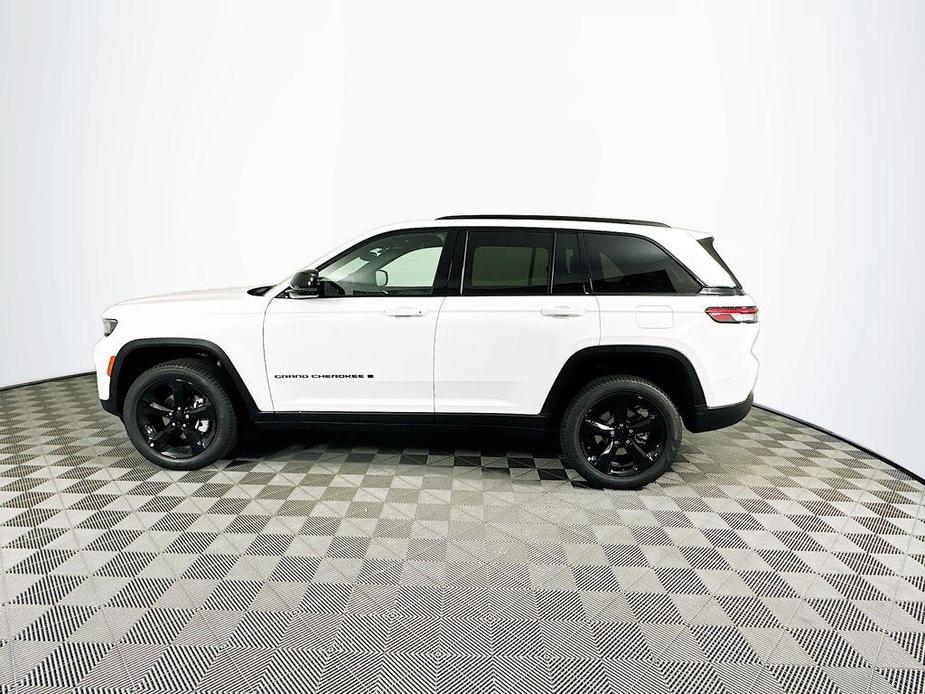 new 2024 Jeep Grand Cherokee car, priced at $43,680