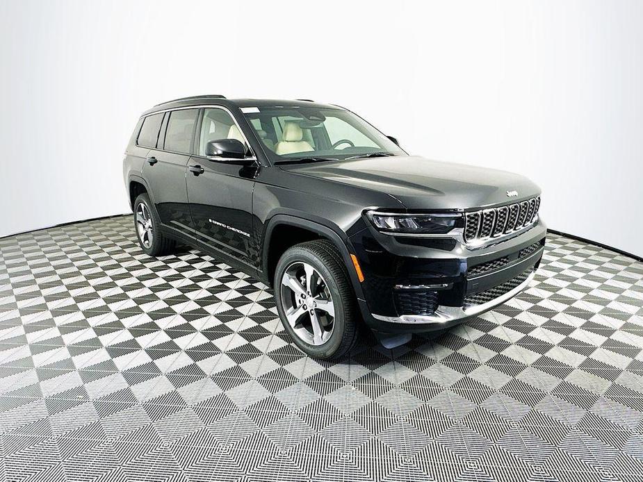 new 2024 Jeep Grand Cherokee L car, priced at $46,051