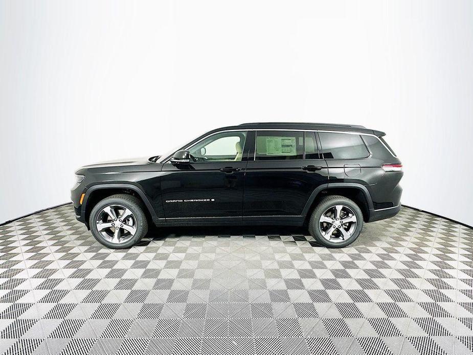 new 2024 Jeep Grand Cherokee L car, priced at $46,051