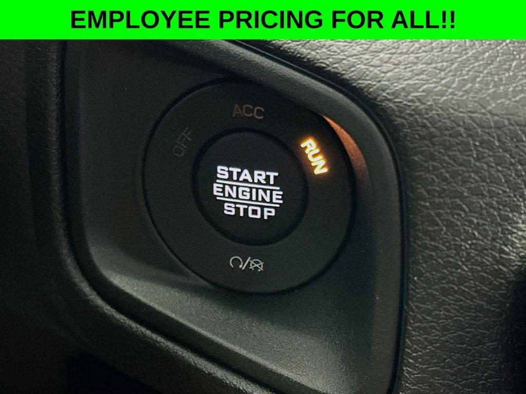 new 2025 Jeep Wrangler car, priced at $43,805