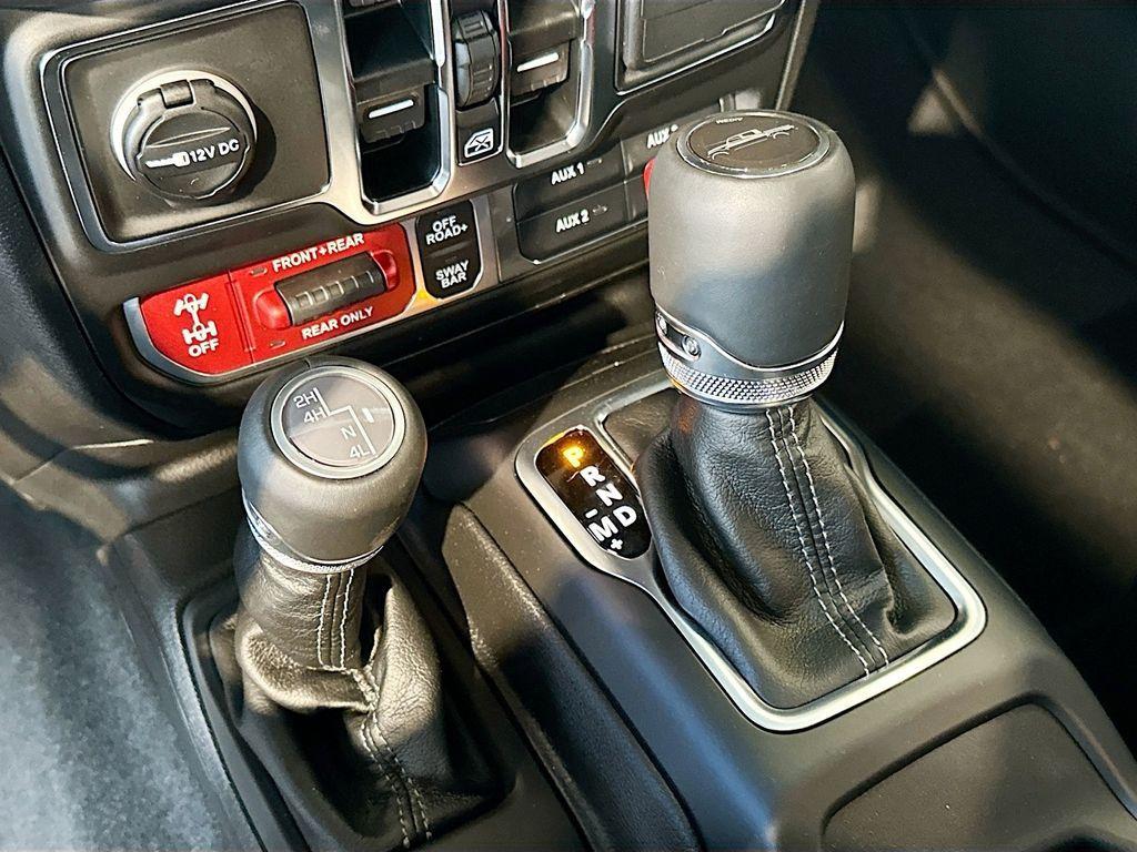 new 2025 Jeep Gladiator car, priced at $52,941
