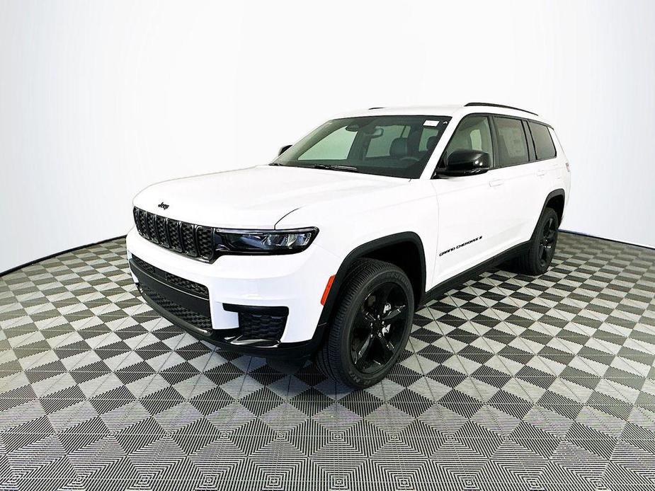 new 2024 Jeep Grand Cherokee L car, priced at $41,077