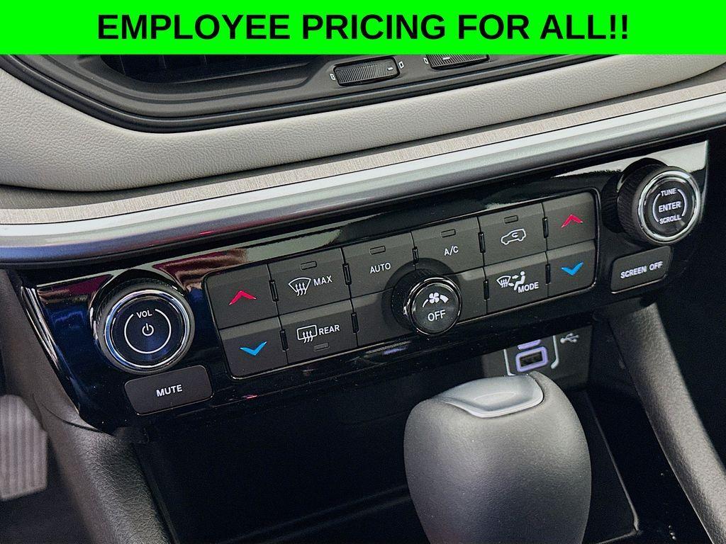 new 2025 Jeep Compass car, priced at $35,468