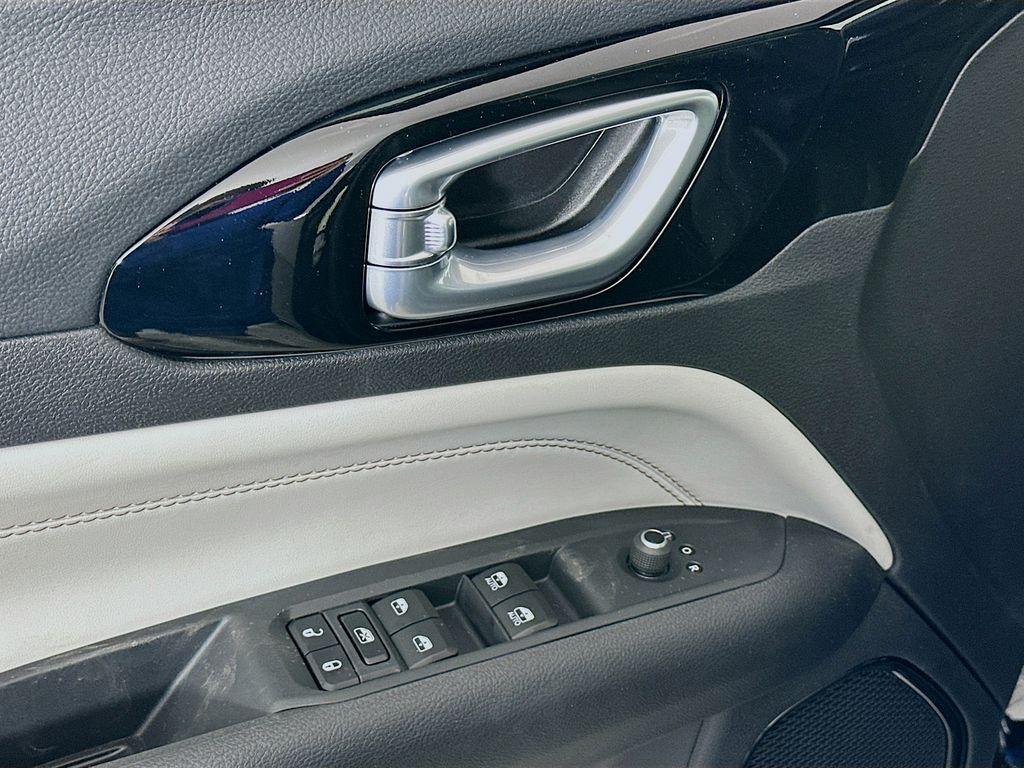 new 2025 Jeep Compass car, priced at $33,868