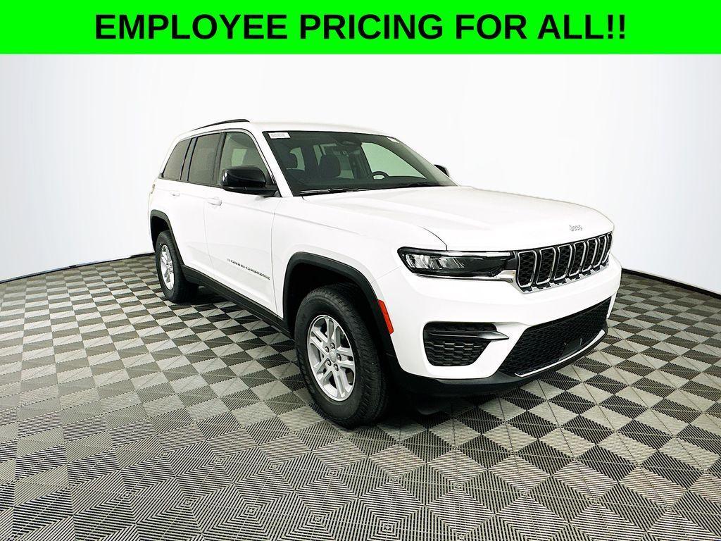 new 2025 Jeep Grand Cherokee car, priced at $40,166