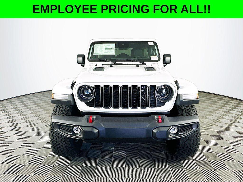 new 2025 Jeep Wrangler car, priced at $60,062
