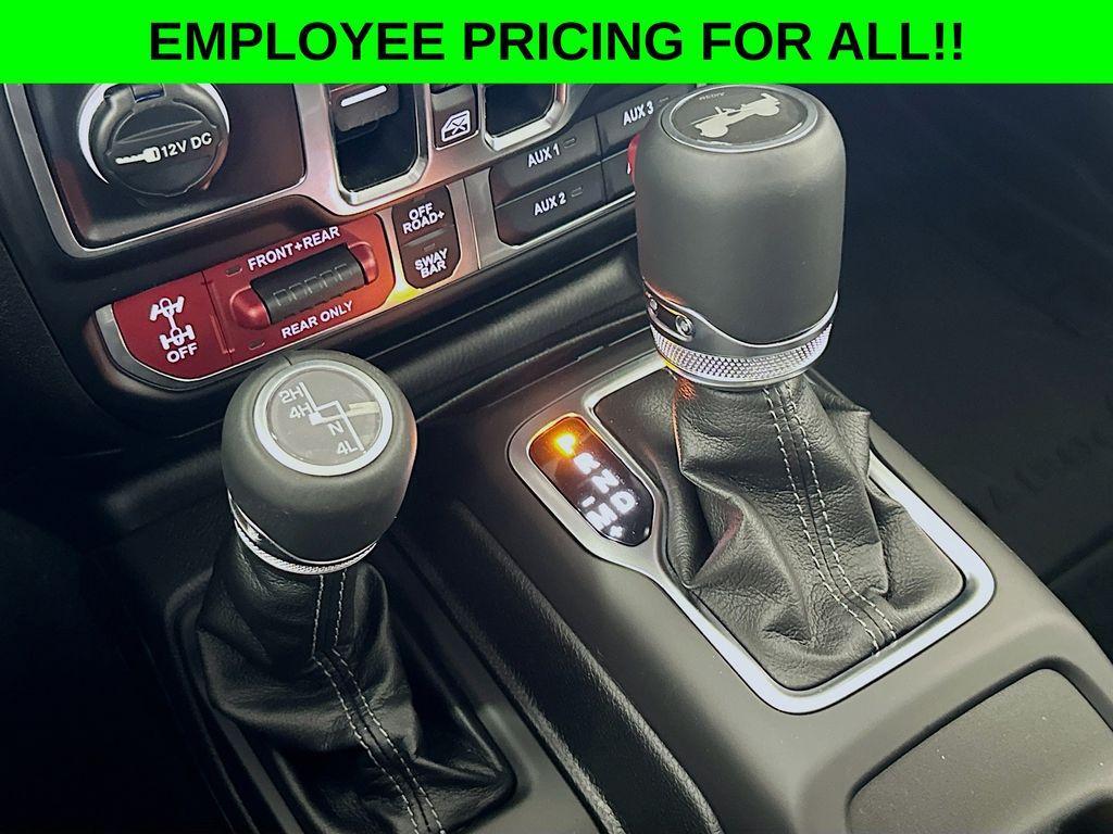 new 2025 Jeep Wrangler car, priced at $60,062