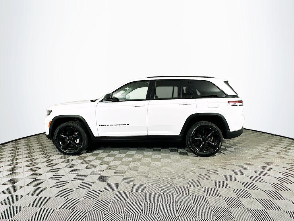 used 2023 Jeep Grand Cherokee car, priced at $35,500