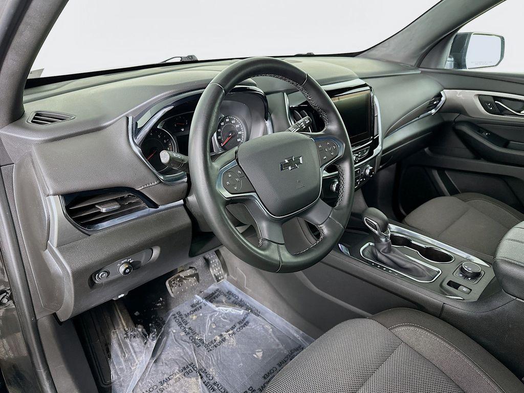 used 2023 Chevrolet Traverse car, priced at $27,774