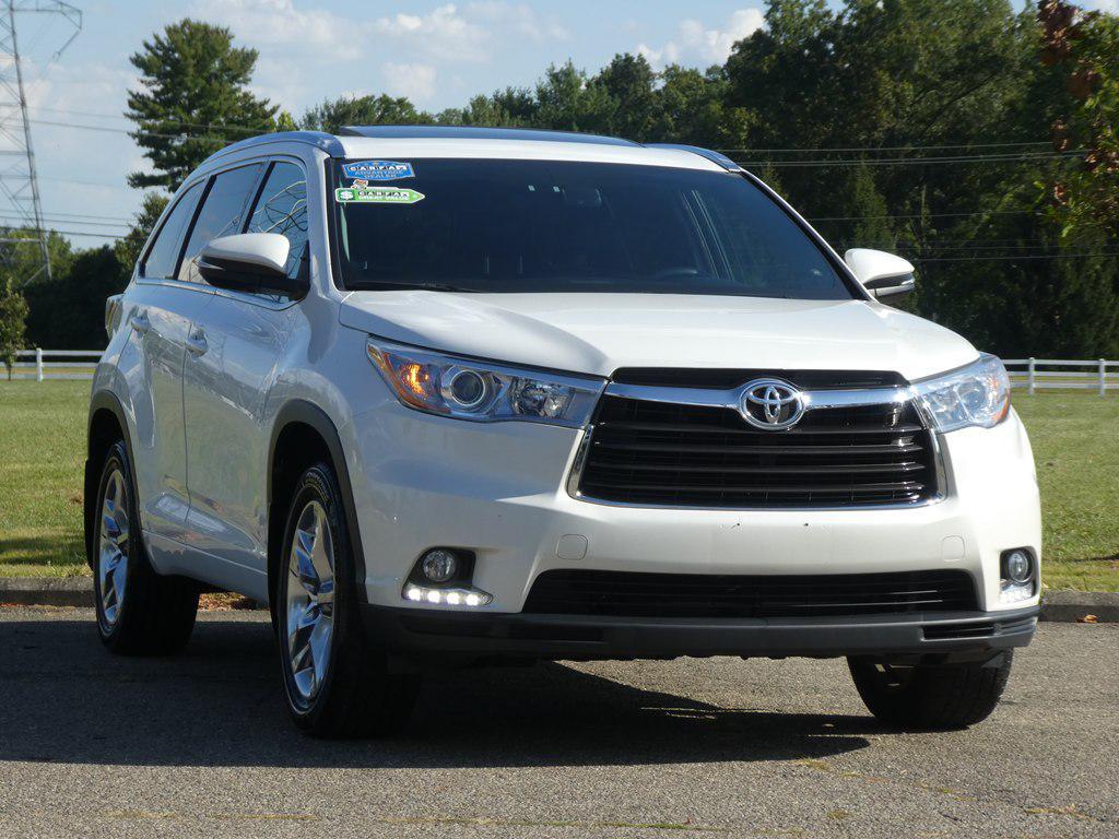 used 2016 Toyota Highlander car, priced at $22,900