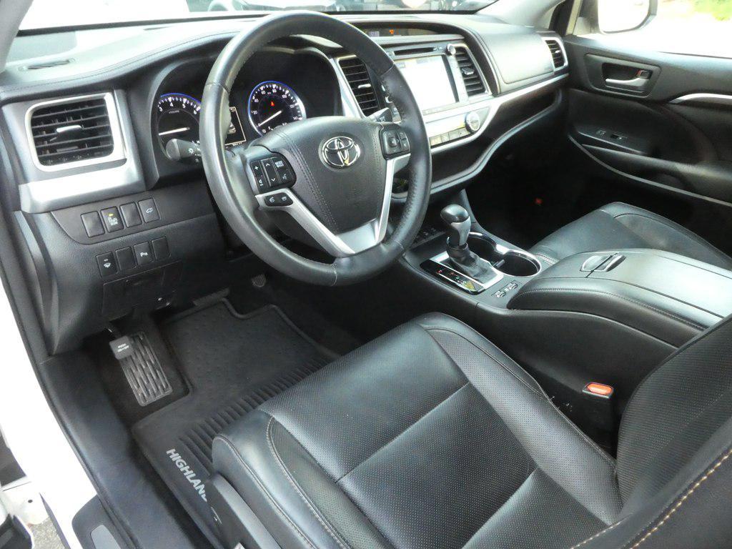 used 2016 Toyota Highlander car, priced at $22,900