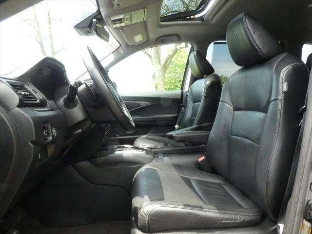 used 2022 Honda Pilot car, priced at $28,900