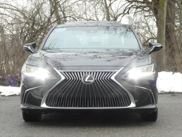 used 2020 Lexus ES 350 car, priced at $31,900