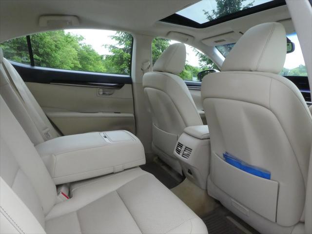 used 2015 Lexus ES 350 car, priced at $24,900