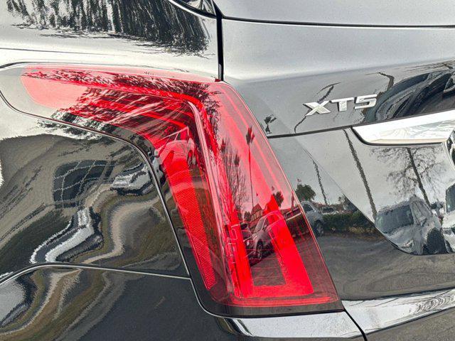 used 2021 Cadillac XT5 car, priced at $27,291