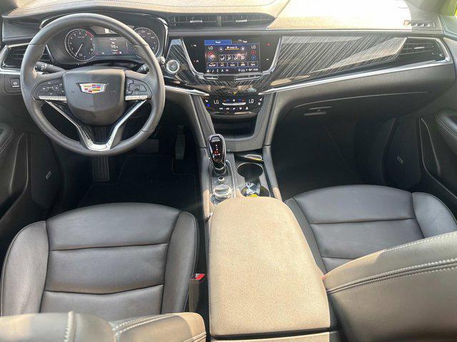 used 2025 Cadillac XT6 car, priced at $47,500