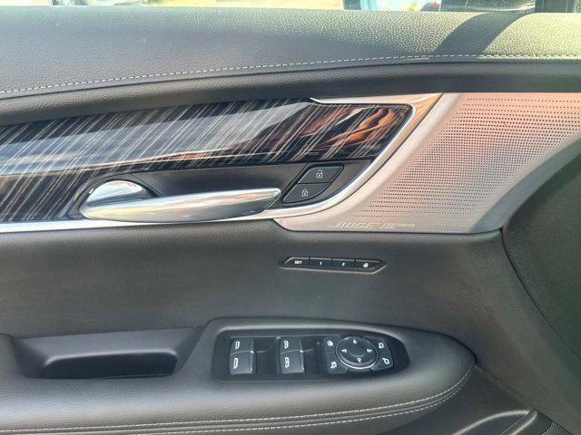 used 2025 Cadillac XT6 car, priced at $47,500