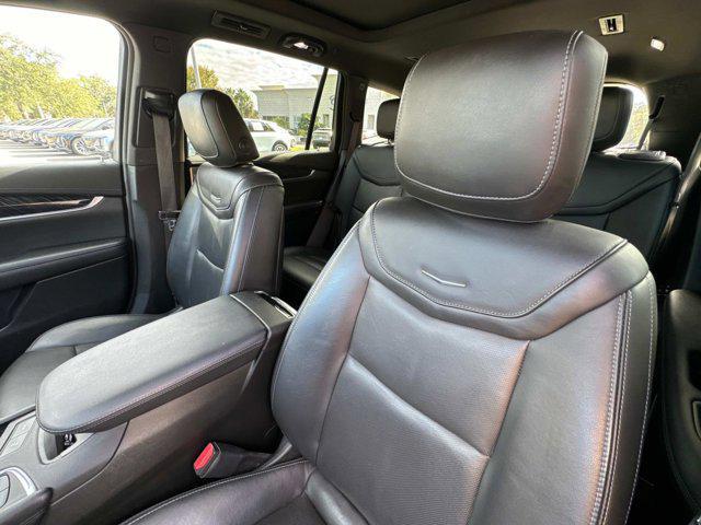 used 2023 Cadillac XT6 car, priced at $35,381