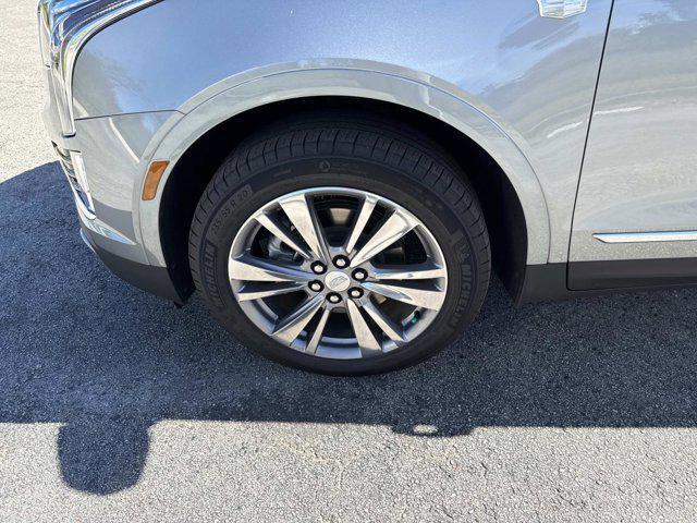 used 2025 Cadillac XT5 car, priced at $39,990