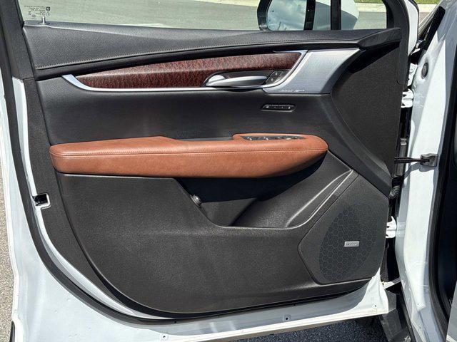 new 2025 Cadillac XT5 car, priced at $68,280