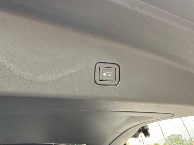 new 2026 Cadillac VISTIQ car, priced at $82,110