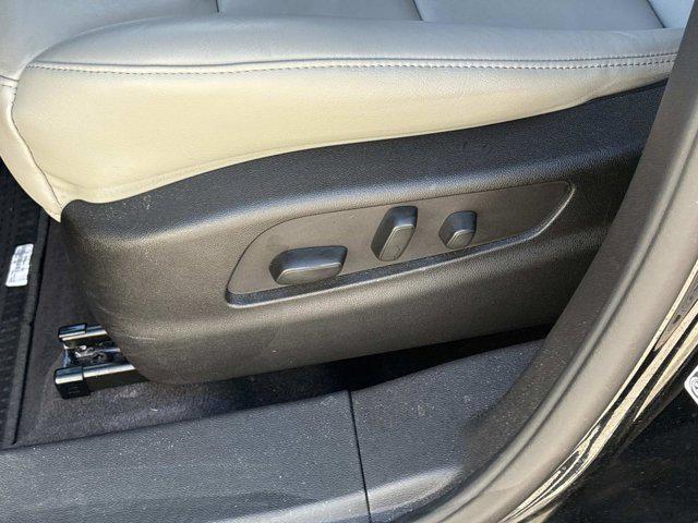 used 2022 Cadillac XT4 car, priced at $31,995