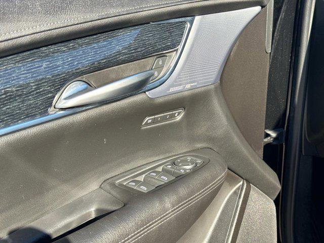 used 2025 Cadillac XT5 car, priced at $43,900