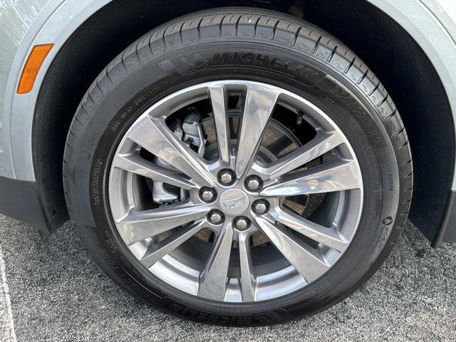 used 2025 Cadillac XT5 car, priced at $42,990