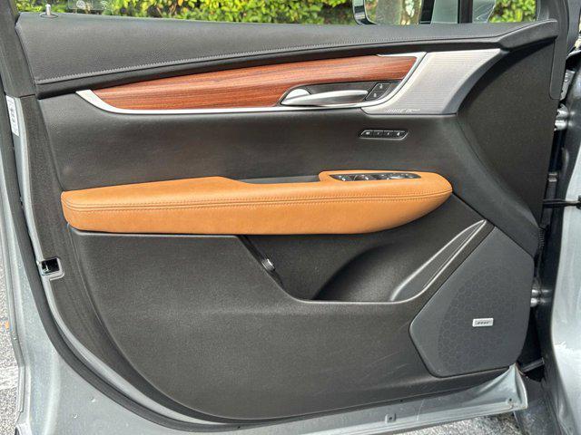 used 2025 Cadillac XT5 car, priced at $42,990