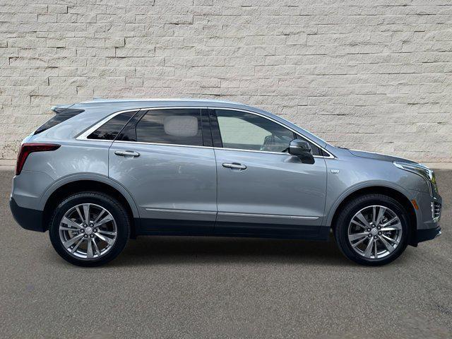 used 2025 Cadillac XT5 car, priced at $42,990