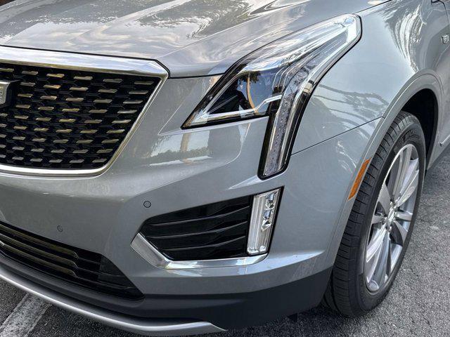 used 2025 Cadillac XT5 car, priced at $42,990