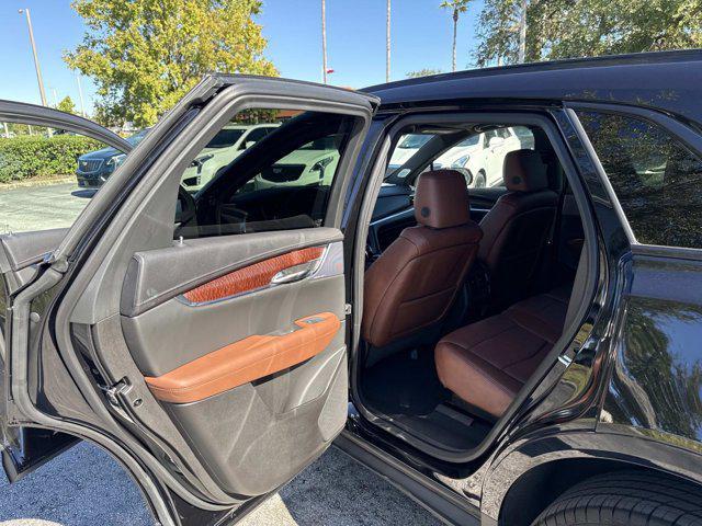 new 2025 Cadillac XT5 car, priced at $67,680