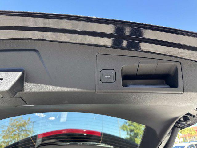 new 2025 Cadillac XT5 car, priced at $67,680