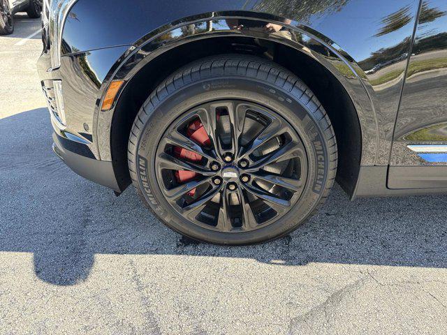 new 2025 Cadillac XT5 car, priced at $67,680