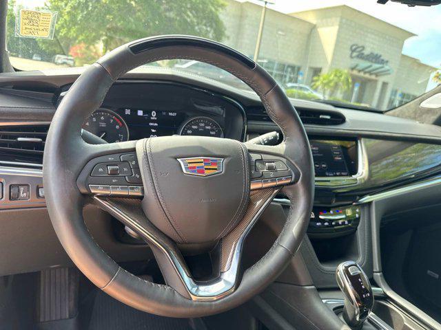 used 2025 Cadillac XT6 car, priced at $55,900