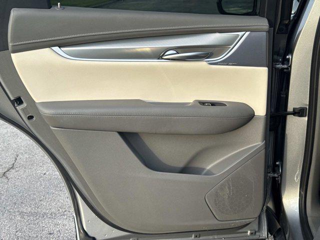 used 2025 Cadillac XT5 car, priced at $38,500