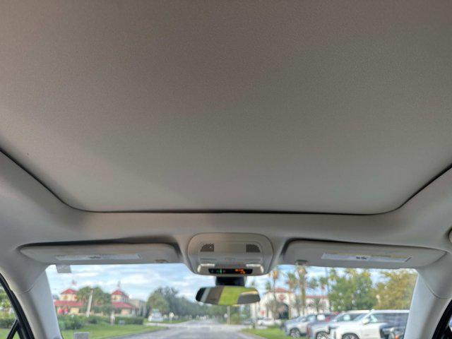 used 2025 Cadillac XT5 car, priced at $38,500