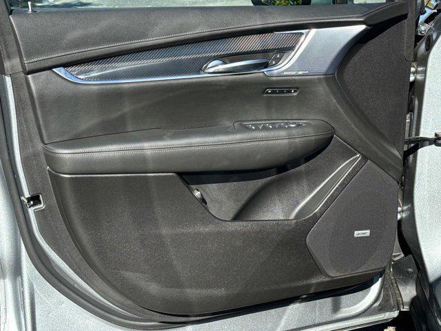 used 2024 Cadillac XT6 car, priced at $51,900