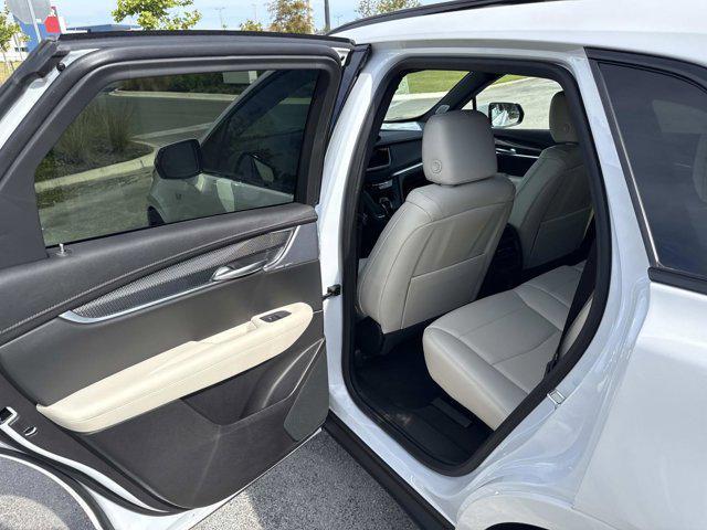 new 2025 Cadillac XT5 car, priced at $59,915