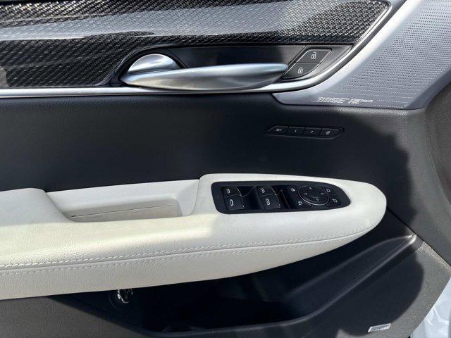 new 2025 Cadillac XT5 car, priced at $59,915