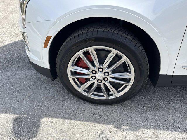 new 2025 Cadillac XT5 car, priced at $59,915